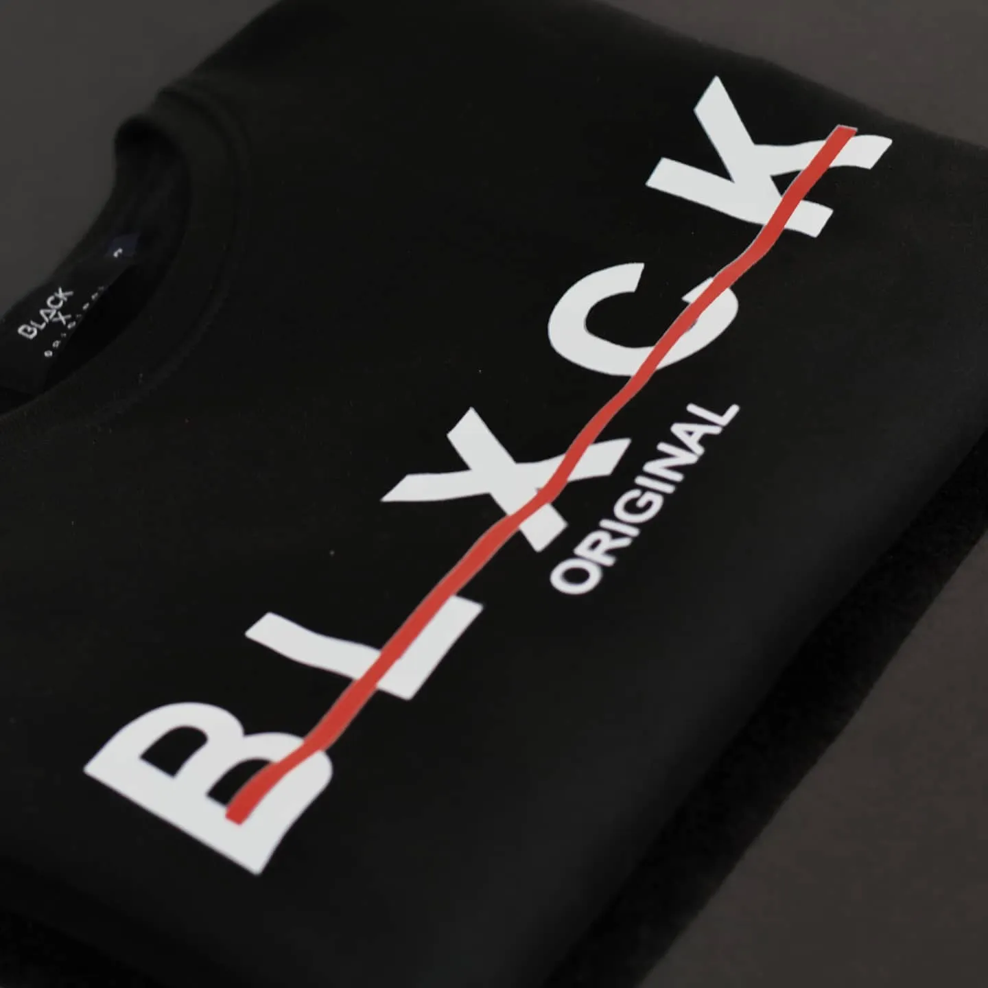 BLACK RED LINE
